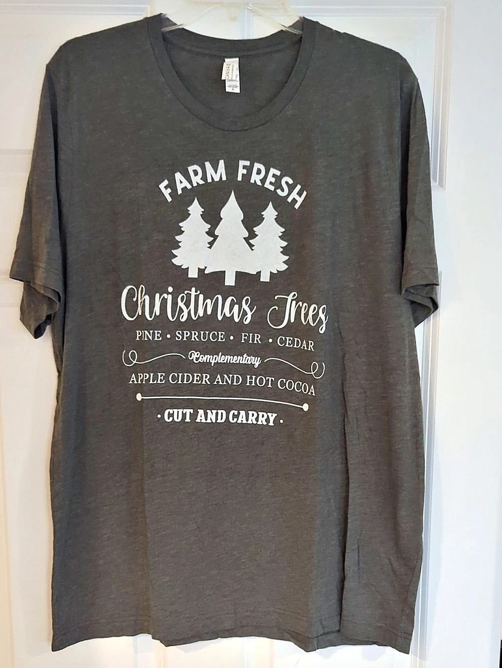 CANVAS Farm Fresh Christmas Trees Graphic Tee Gray XL Like New